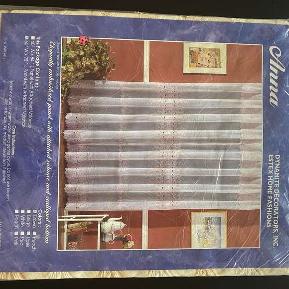 Elegant embroidered curtains - Picture 2 of 3